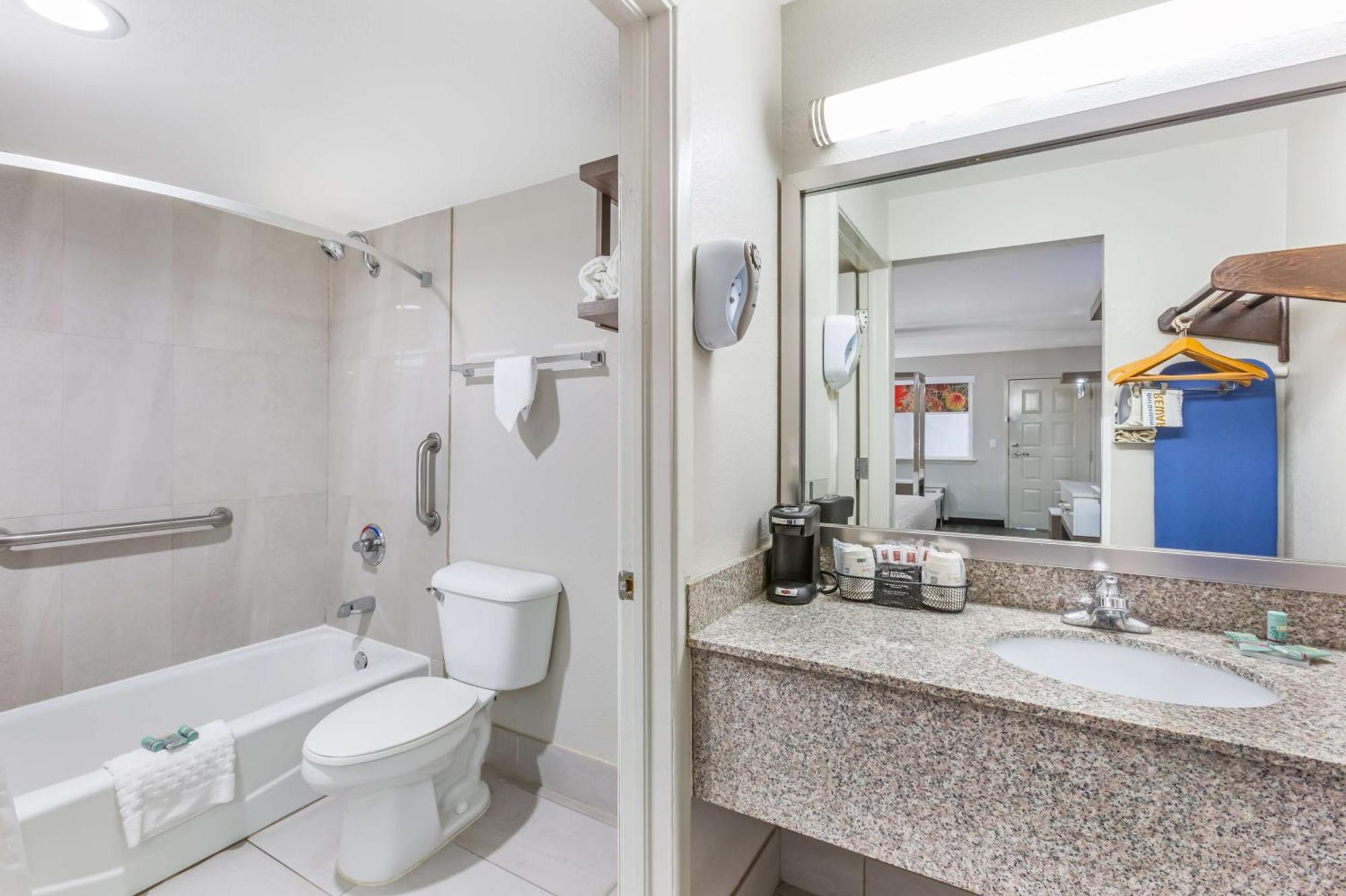 Best Western Sunland Park Inn El Paso Exterior photo